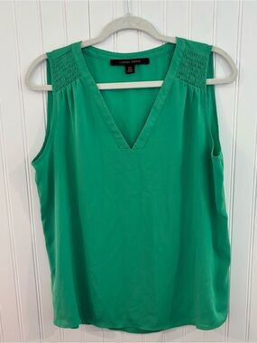 Cynthia Steffe V-Neck Sleeveless Top in Emerald